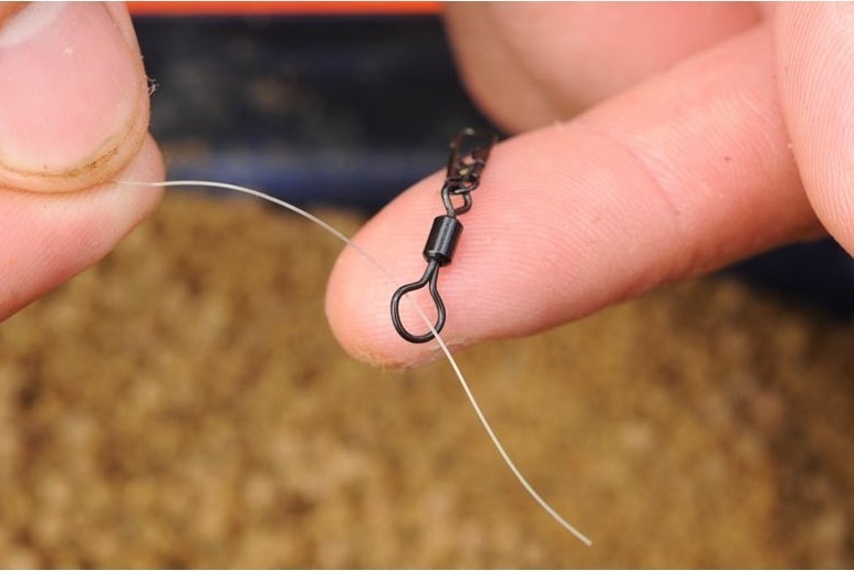 AGRAFA CU VARTEJ GURU